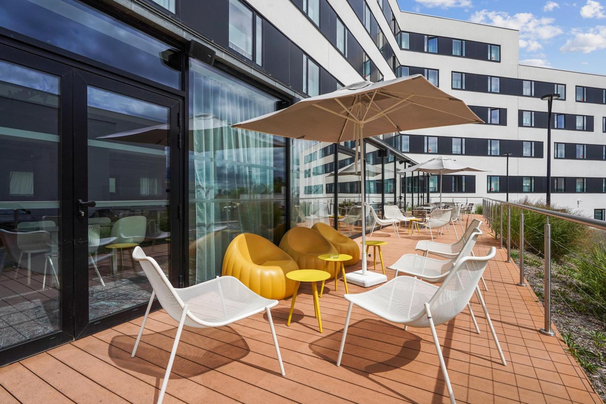 Отель Ibis Styles Paris Orly Airport Paray-Vieille-Poste Экстерьер фото